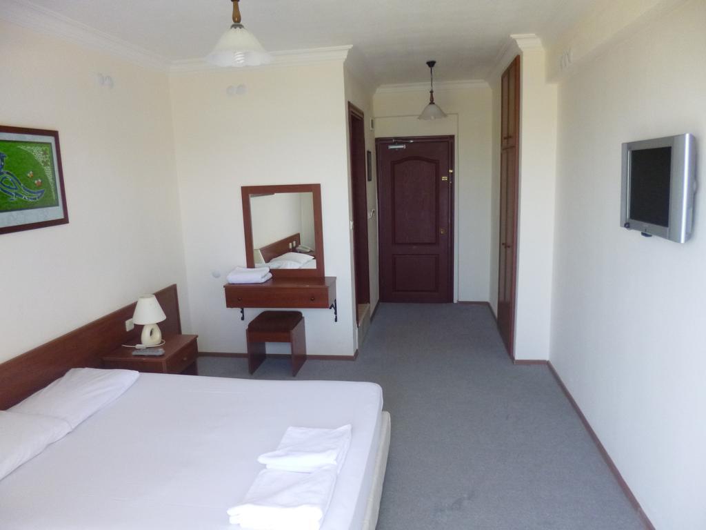 Albayrak Hotel Çeşme Rum bild